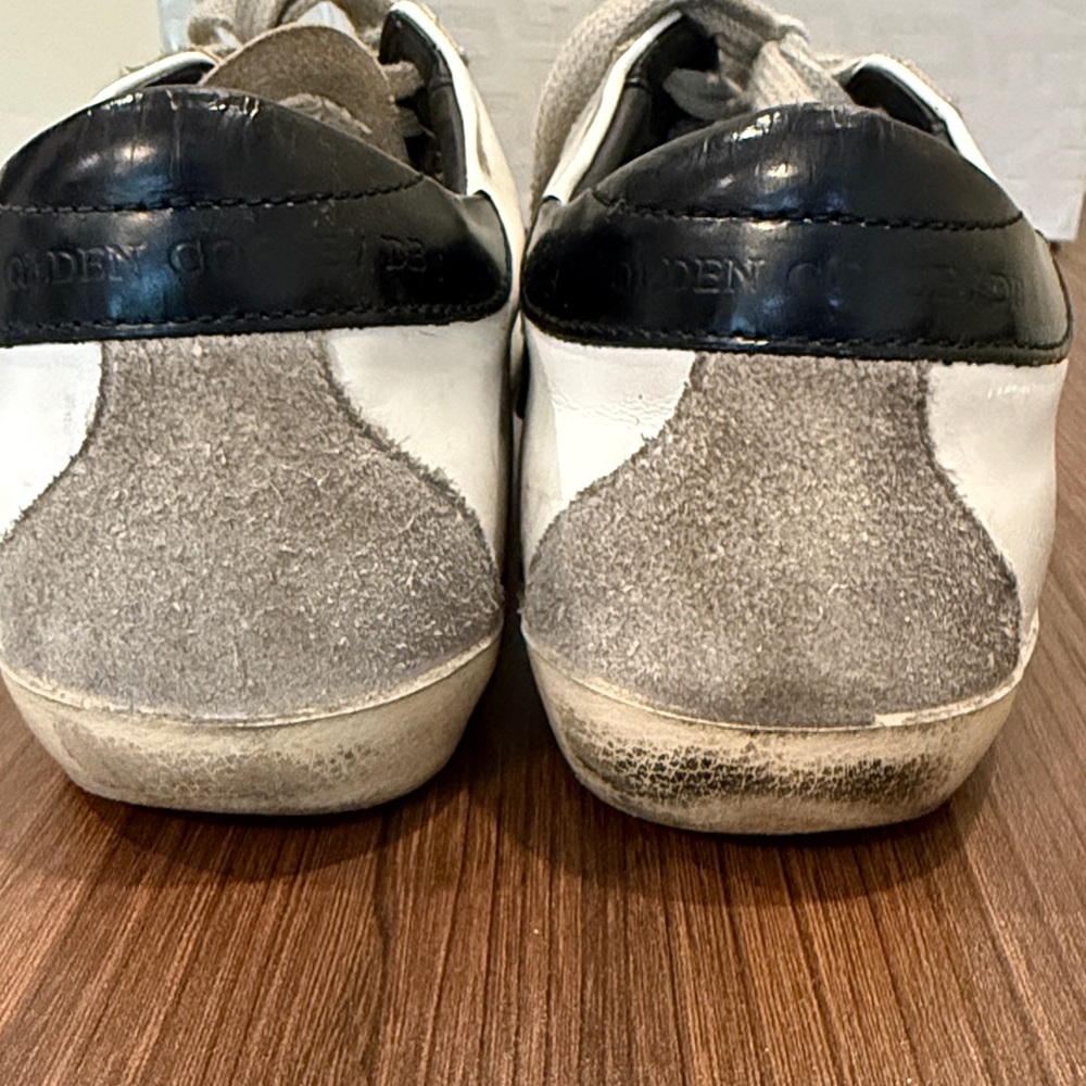 Golden Goose White Sneakers with Gray Star - Picture 3 of 8